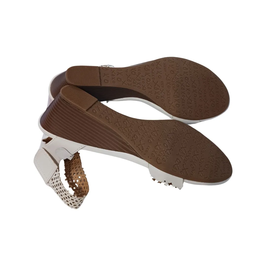 XOXO White Sadler Sandals, Size 10